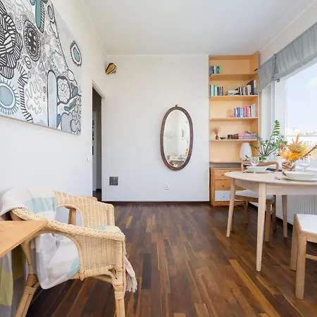 Bright In Downtown By Renters Apartament